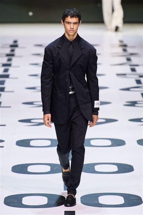 dolce gabbana suits quality